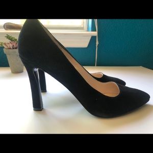 Nine West black Suede pumps , size 10 1/2